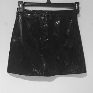 Women’s Forever 21 Patent Mini Skirt with rear zipper Size Small